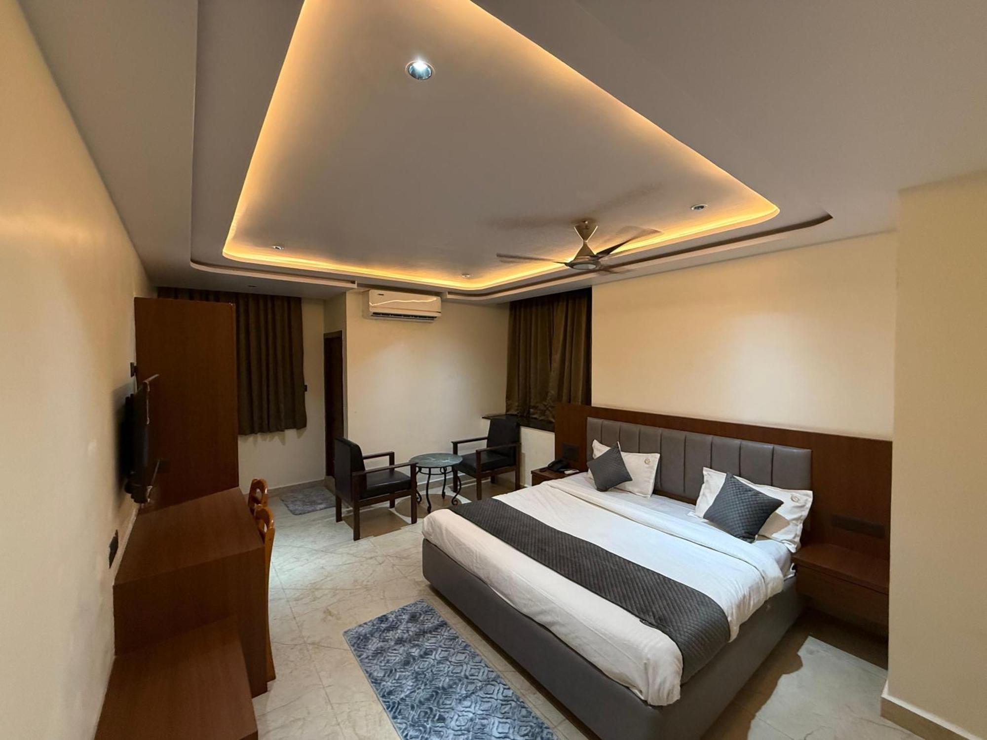 Agarwal'S Residency Hotel วิสาขปัตนัม ภายนอก รูปภาพ